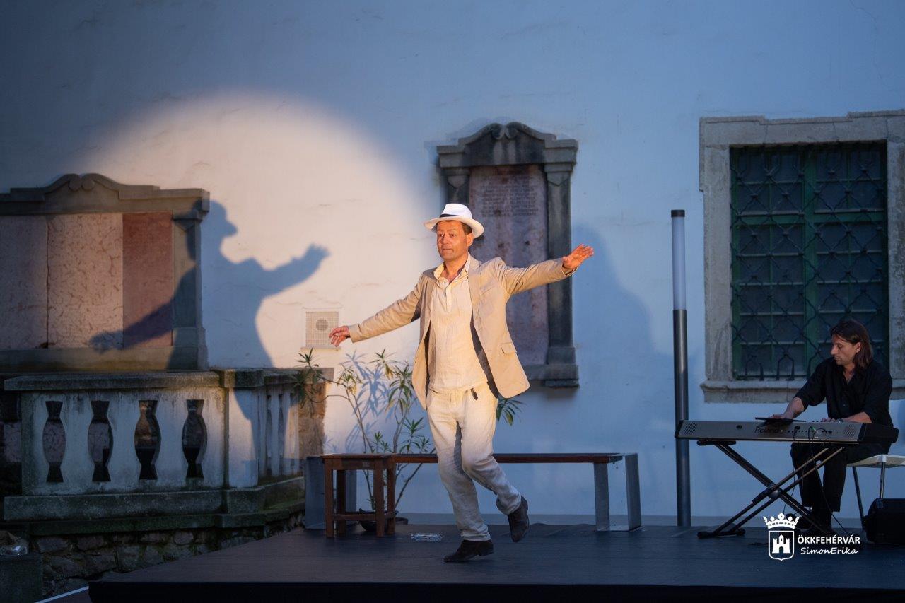 Schliemann - Trója - képeken a zenés régészeti ásatás főpróbája